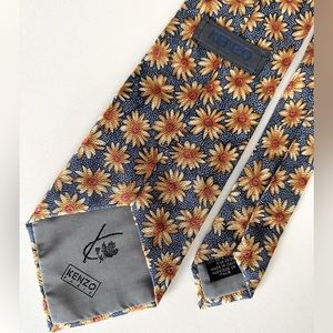 Vintage Kenzo 100% Silk Flower Tie. Made in Italy.